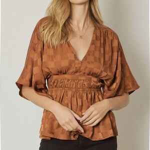 Entro Checkered Satin Blouse In Brown Sz M